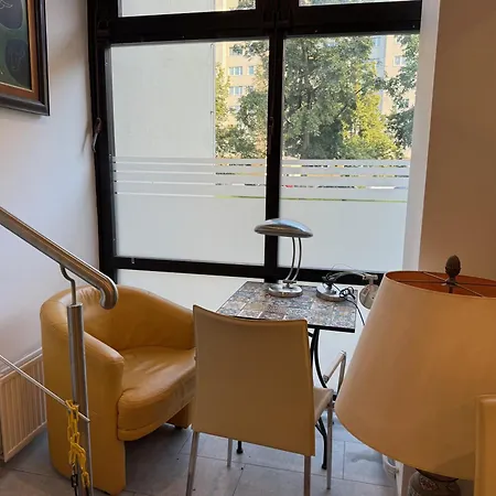 Dada Art 2-zimmer * Берлин